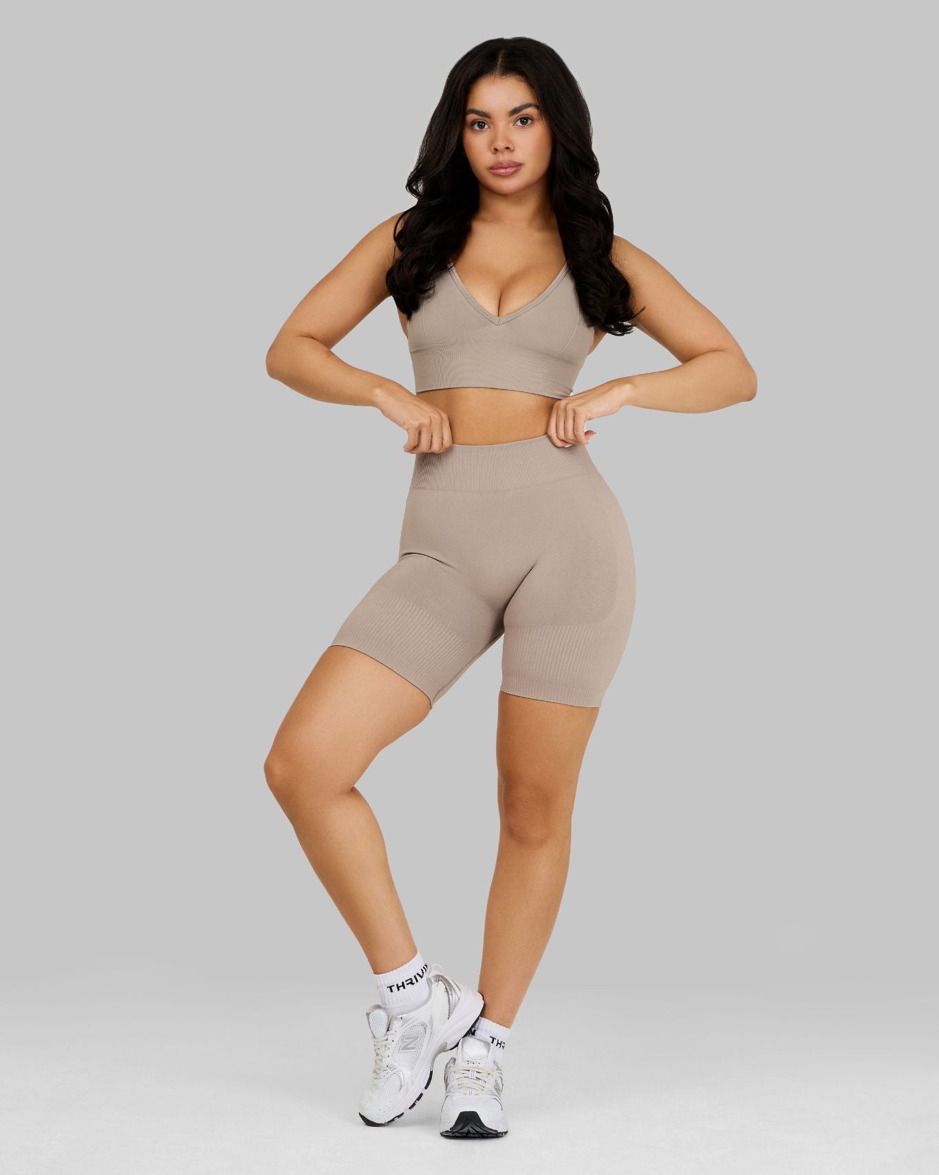 Elevate™ Sculpting Mid Waist Scrunch Shorts | Latte