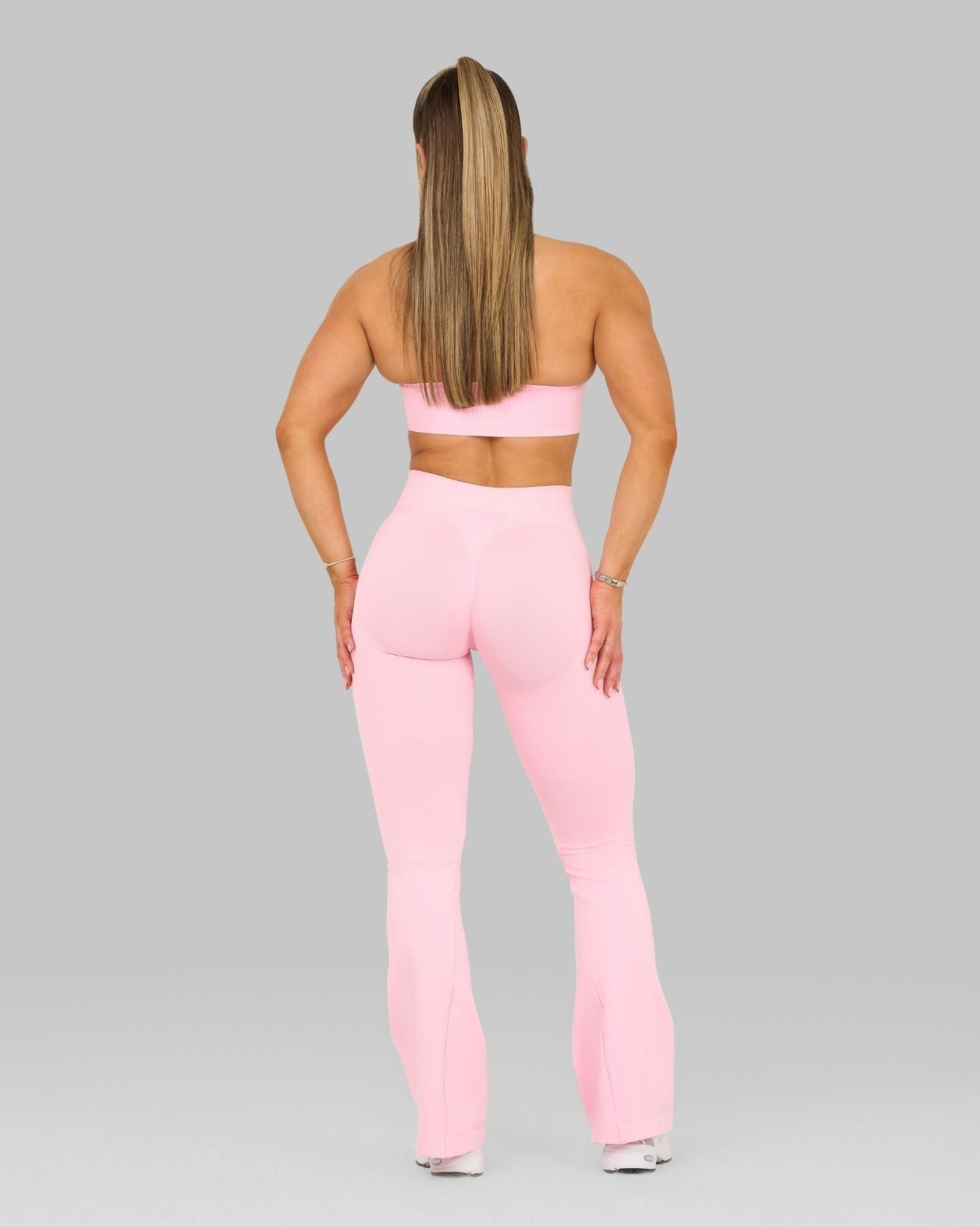 Elevate™ Sculpting Mid V-Waist Scrunch Flare | Candy Pink