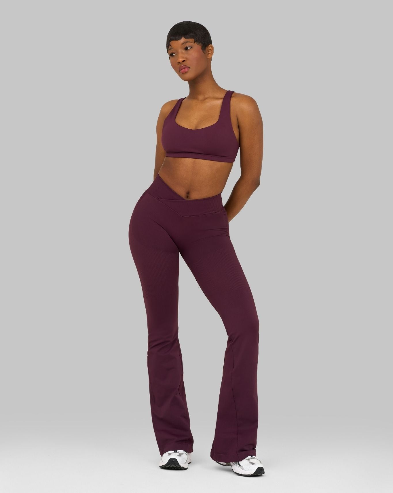 Elevate™ Sculpting Mid V-Waist Scrunch Flare | Winter Plum